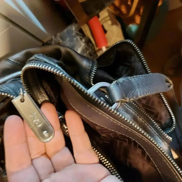 Cole Haan | Slouchy  Roomy Silver Metallic Leather Shoulder Bag - Picture 7 of 16